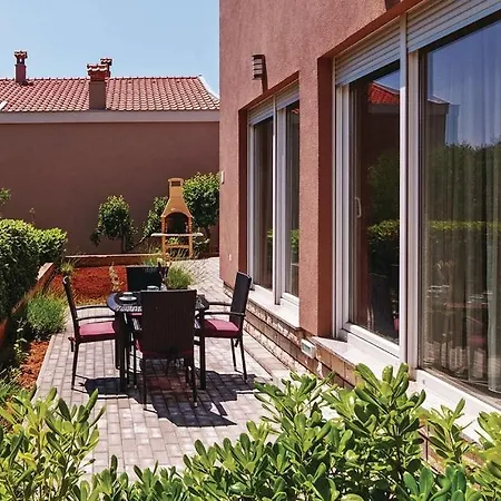 Lägenhet With A Parking Space - 12203 *