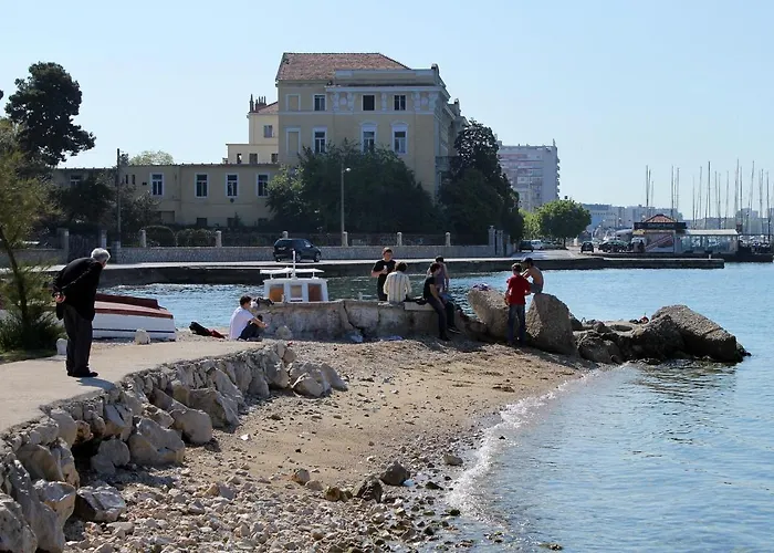 With A Parking Space - 12203 דירה זאדאר