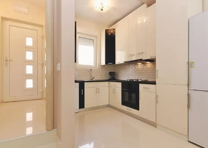 דירה With A Parking Space - 12203