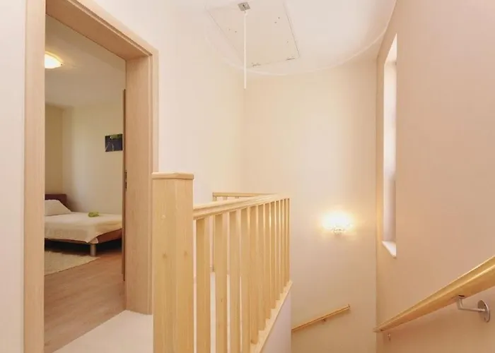 With A Parking Space - 12203 דירה